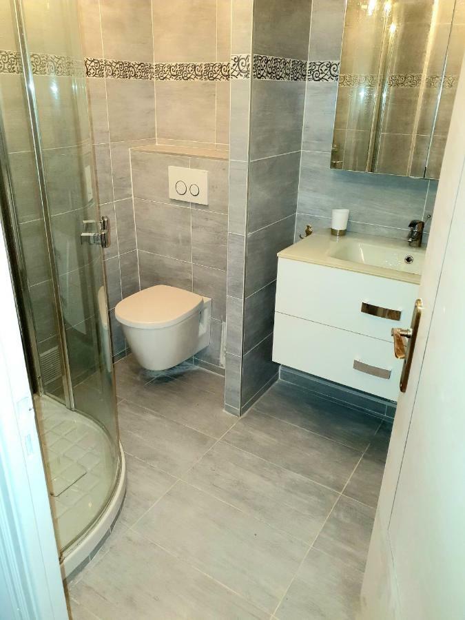 昂蒂布Charmant 3 Pieces A 200 M De La Mer.公寓 外观 照片